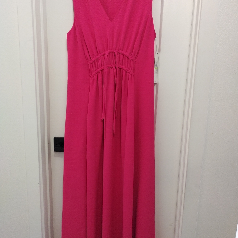 Dress - Picture 7 of 8
